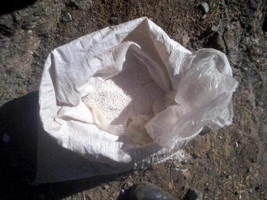 Güvenlik güçlerinin operasyon düzenlediği mağarada, PKK'lıların kış mevsimini geçirmeyi planladıkları belirtildi...