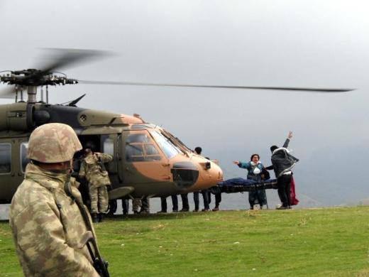 Bunun üzerine bölgeye helikopterle gelen savcı, ailelerle görüşüp, cenazelerin askeri helikopterle Şırnak’a götürülmesi için ikna etti. Cenazeler helikopterle Şırnak’a götürülürken, aileler de bölgeden sloganlar atarak ayrıldı.