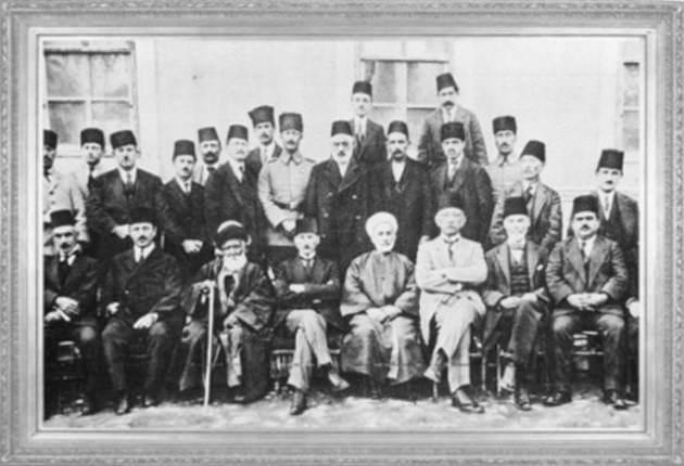 Mustafa Kemal, Sivas Kongresi üyeleri ile birlikte (1919)