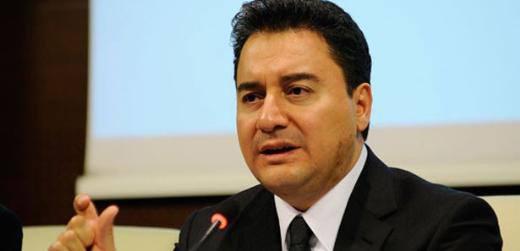 Parti kurucuları içinde yer alan ve ODTÜ Endüstri Mühendisliği Bölümü mezunu Ali Babacan, Ak Parti hükümetleri boyunca Ekonomi Bakanlığı, Dışişleri Bakanlığı ve Başbakan Yardımcılığı görevlerine getirilerek kabinenin vazgeçilmez isimleri arasında yerini aldı. 