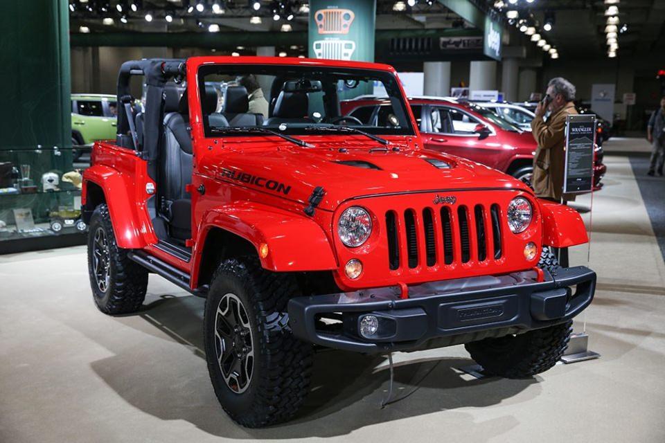 <p><strong>Jeep Wrangler</strong></p>
<p>Fuarda Mercedes-Benz, BMW, General Motors, Ford, Chrysler, Chevrolet gibi otomobil üreticilerinin yanı sıra Japon, Güney Koreli ve <br />
İngiliz markaları da yer aldı.</p>