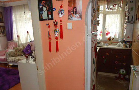 <p>*Acayip "o stickerlar dolaplardan duvarlardan çıkar mi, yoksa yapışır kalır mi han fendi?" diye sormak istiyorum.</p>