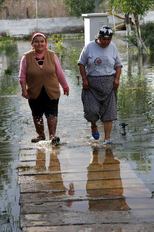 <p>Fethiye Meteoroloji İstasyon M&uuml;d&uuml;rl&uuml;ğ&uuml; yetkililerinden alınan bilgiye g&ouml;re, il&ccedil;ede 4 g&uuml;nd&uuml;r etkili olan yağışlarda metrekareye 167 kilogram yağış&nbsp;d&uuml;şt&uuml;.</p>
