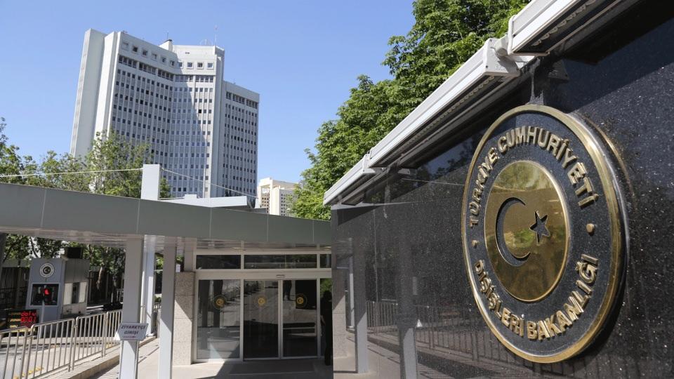 <p>Dışişleri Bakanlığı: 2 sözleşmeli personel alacak. Son başvuru 15 Mayıs.</p>

<p> </p>
