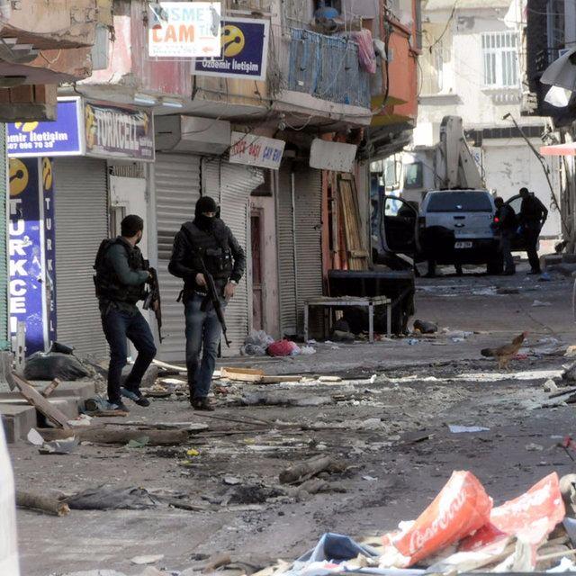 <p><strong>BAĞLAR </strong><br />
<br />
14 Mart’ta başlatılan operasyon 1 hafta sürdü. </p>
<p> </p>