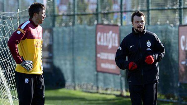 <p>EN DOĞRUCU FUTBOLCU</p>
<p><strong>Ujfalusi’yi söyleyebilirim. Her zaman düşüncelerini içtenlikle dile getiren bir futbolcuydu.</strong></p>