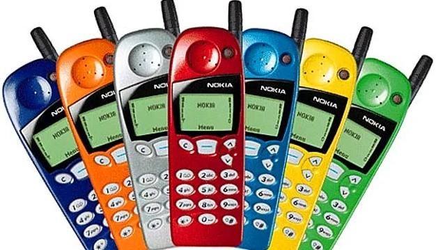 <p>Nokia renkli kapaklı ve Yılan oyunlu 5110 modeliyle piyasaları alt üst etmeye hazırlanıyordu.</p>
