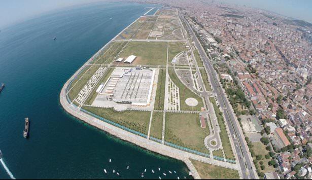 <p>Maltepe Sahil yolunda denizdeki 1 milyon 200 bin metrekarelik alana dolguyla yapımı süren şehir parkının inşaatı büyük ölçüde tamamlandı.</p>

<p> </p>
