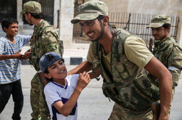 <p>İlçe meydanında yapılan idamları da gördüğünü dile getiren Muhammed, korku dolu dönemin geride kaldığını ifade etti.</p>

<p> </p>
