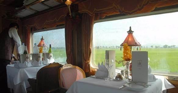 <p>5. The Eastern ve Oriental Express, Singapore – Bangkok: Kişi başı; 11,025 Dolar.</p>

<p>Ülke: Singapur, Malezya ve Tayland<br />
Demiryolu: Doğu ve Oriental Express<br />
Sınıfı: Devlet Kabini<br />
Süre: 12 Gün / 11 Gece<br />
Güzergah: Woodlands-Johor Bahru-Kuala Lumpur-Georgetown-Hua Hin-River Kwai-Bangkok<br />
Mesafe: 1.262 mil</p>
