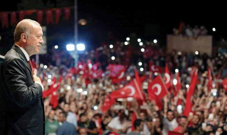 <p>Cumhurbaşkanı Recep Tayyip Erdoğan, Fetullahçı Terör Örgütü’nün (FETÖ) darbe girişimine tepki amaçlı<br />
Kısıklı’daki konutu önünde toplanan vatandaşlara hitap etti</p>