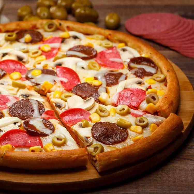 <p>5- Mozzarella, ricotta, süzme peynir gibi peynirler, pastörize sütten üretilmişse güvenlidir.</p>