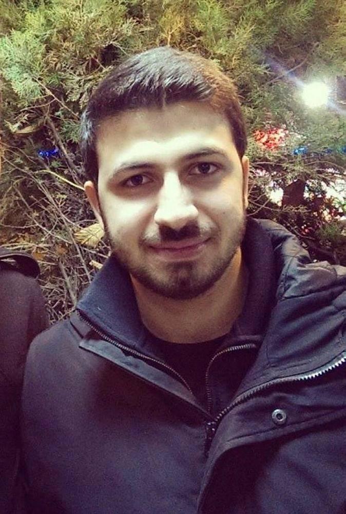 <p>22 yaşındaki hukuk öğrencisi Yasin Naci Ağaroğlu, darbe girişiminde hayatını kaybetti.</p>
