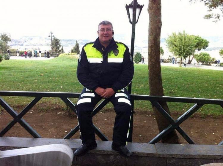 <p>Darbe girişiminde çıkan olaylarda polis memuru Kemal Tosun, şehit oldu.</p>
