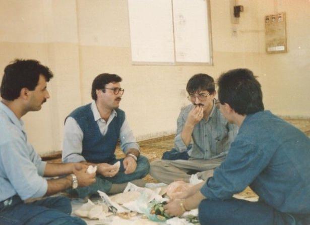 <p>Anadolu Ajansı, 'AA Objektiflerinden Ahmet Davutoğlu' adlı fotoğrafları yayınladı. Davutoğlunun belki de daha önce hiç görmediğiniz fotoğrafları ve en renkli kareleri bulunuyor. İşte görülmemiş fotoğraflarıyla Ahmet Davutoğlu...</p>