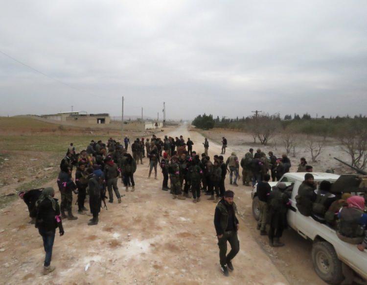 <div><strong>El Bab'ın yüzde 60'ı kontrol altına alındı</strong><br />
 </div>

<p>TÜRK Silahlı Kuvvetleri'nin Fırat Kalkanı Harekatı ile desteklediği Özgür Suriye Ordusu güçleri, terör örgütü DEAŞ denetimindeki Suriye'nin El Bab kentinin yüzde 60'ında kontrolü ele geçirdi.</p>
