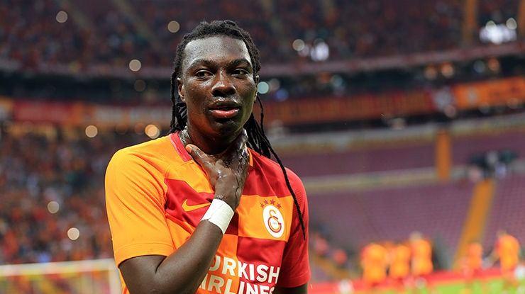 <p>Kameni bana antrenmanda krampon almıştı. Onları bana hediye etmişti. Ona karşı özel bir saygım var</p>
