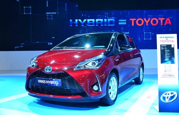 <p>Toyota İstanbul Otomobil Fuarı'na adeta hibrit çıkarması yaptı.</p>