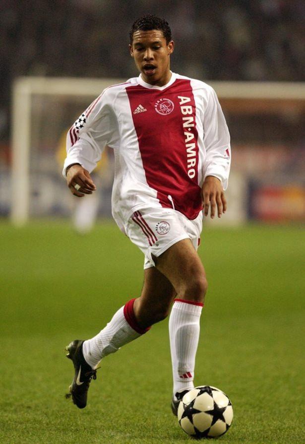 <p><strong>AJAX: 1.490</strong><br />
Gerçek anlamda klasik bir forma..</p>