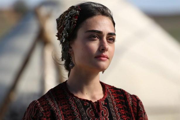 <p><strong>Halime Hatun</strong><br />
<br />
Osmanlı Beyliği'ni kuran Osman Bey'in annesi ve Ertuğrul Gazi'nin eşi olan Halime hatun 1281 yılında ölene kadar, Ertuğrul Gazi'nin yanından bir an olsun ayrılmadı ve <br />
 </p>
