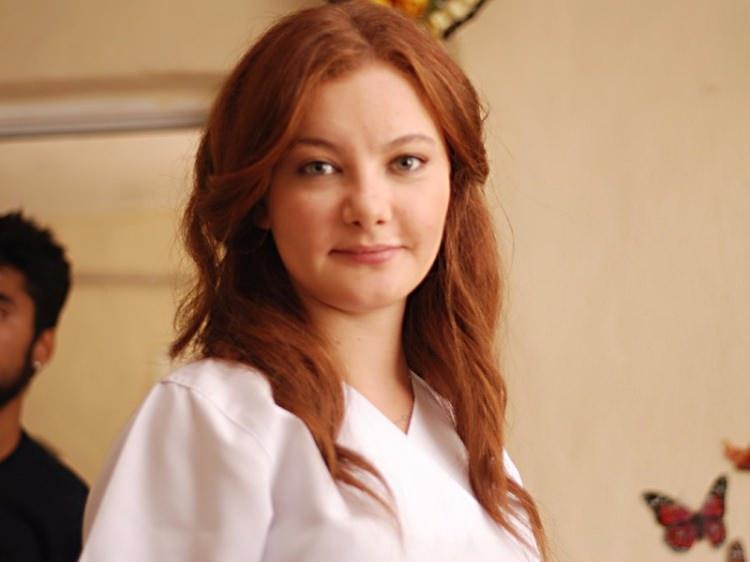 <p>Maria’nın en sevdiğim yanı savaşçı bir kimliği olması. İç içe geçmiş sanki 4 Maria var. </p>