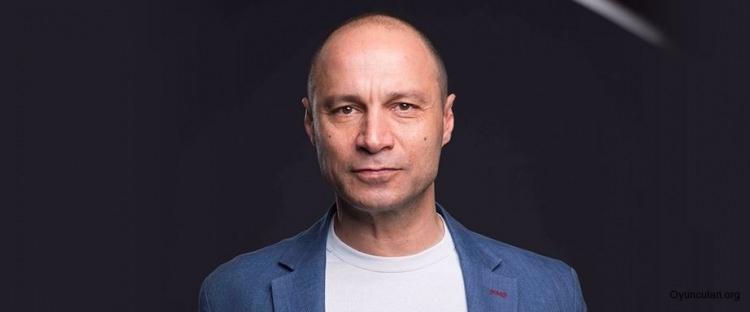 <p>İşin açıkçası ben doğa aşığı bir adamım. Böyle bir projenin doğada geçmesi cezbetti. At biniyorsunuz, çok keyifli çalışıyorum. Diriliş’te olduğum için çok mutluyum.</p>