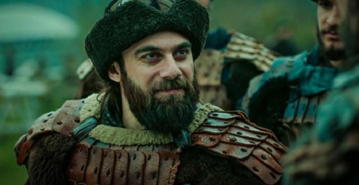 <p>Doğan Alp'in şehit olarak diziden ayrılması, sosyal medya paylaşımlarında dizinin hayranlarını gözyaşlarına boğduğunu ortaya koydu.</p>