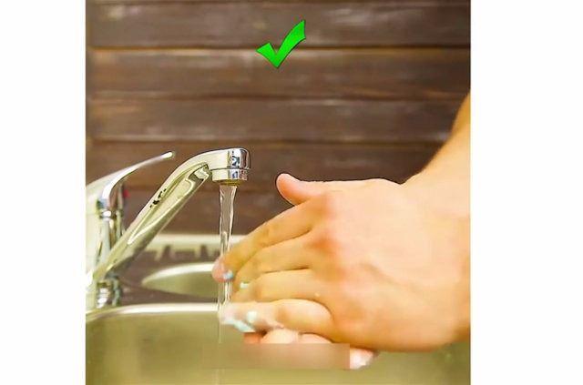 <p>Ellerinizi diş macunu ile yıkayınız.</p>

<p> </p>
