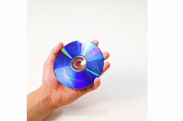 <p>DVD ve CD'lerin küçük çiziklerini diş macunu ile yok edebilirsiniz.</p>

<p> </p>
