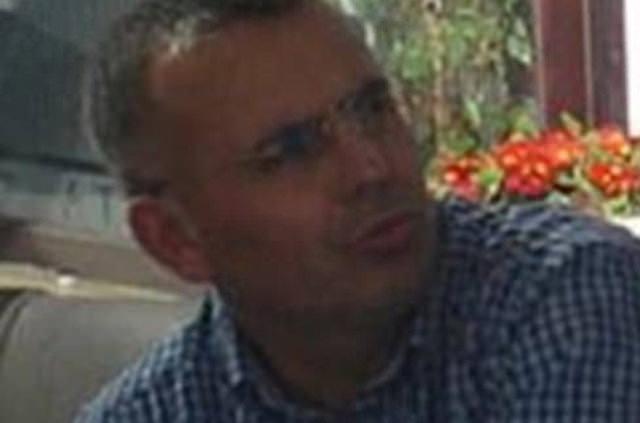<p>‘F-16 EŞLİK ETTİ’</p>
<p>“Sabah 07.00 civarında Genelkurmay’ın aracı çok hızlı biçimde geldi. Ben de koşarak yanına gittim. Uğur Amiral ‘Helikopterle hızlıca çıkar beni buradan’ dedi. Ben de ikinci pilotum ve başçavuşumla helikopteri hazırladım. Akıncı Üssü’nde rehin bulunan Genelkurmay Başkanı’nı ekibimle birlikte kurtarıp Çankaya Köşkü’ne bıraktım.</p>