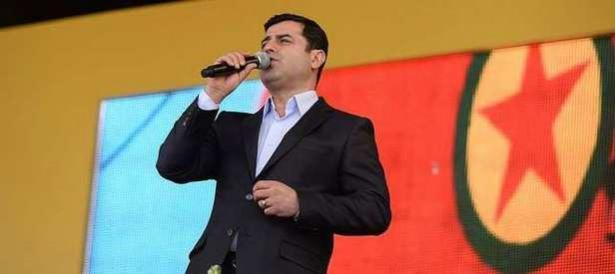 <p>DİYARBAKIR’da bugün nevruz kutlamaları sıkı güvenlik önlemleri altında başladı. Nevruz Parkı’na vatandaşlar kurulan 5 ayrı polis noktasından aranarak girerken, çevrede de geniş güvenlik önlemleri alındı.</p>
<p> </p>