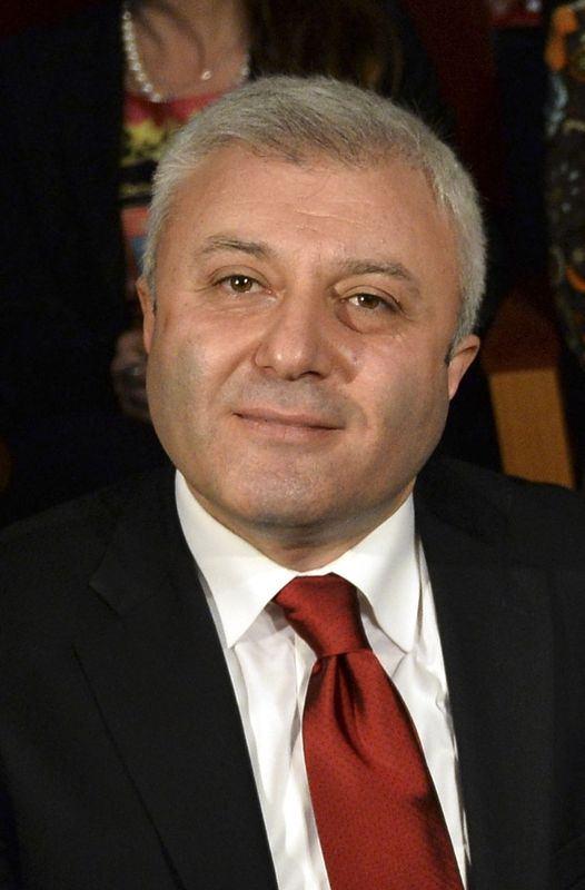 <p><strong>CHP İzmir Milletvekili Ahmet Tuncay Özkan</strong><br />
<br />
2 fezleke.</p>
