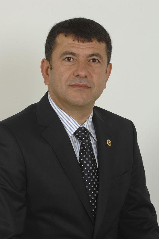 <p><strong>CHP Malatya Milletvekili Veli Ağbaba</strong><br />
<br />
5 fezleke.</p>