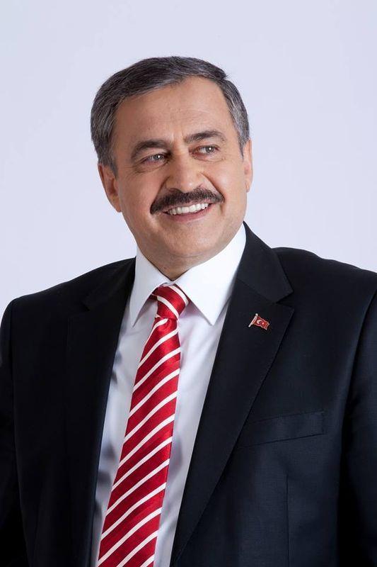 <p><strong>AK PARTİ Afyonkarahisar Milletvekili Veysel Eroğlu</strong><br />
<br />
1 fezleke.</p>

<p> </p>
