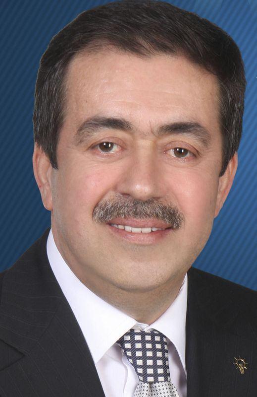 <p><strong>AK PARTİ Balıkesir Milletvekili Ali Aydınlıoğlu</strong><br />
<br />
1 fezleke.</p>

