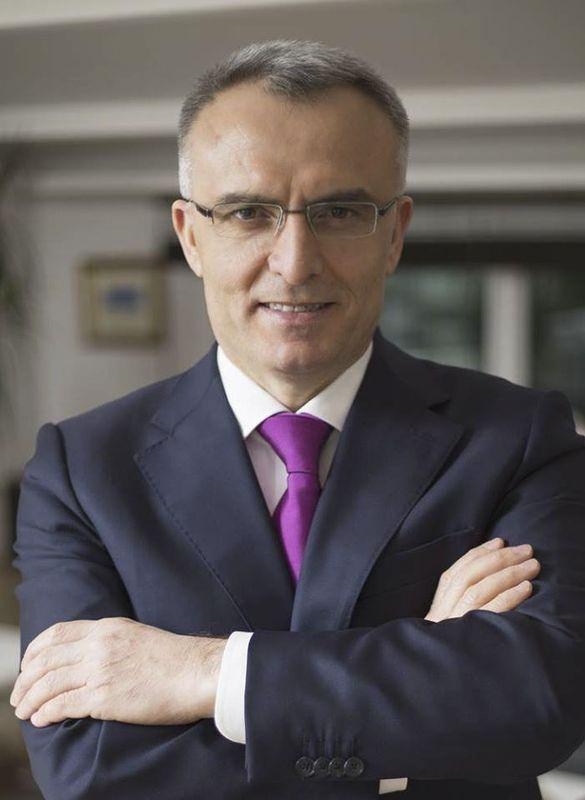 <p><strong>AK PARTİ Bayburt Milletvekili Naci Ağbal</strong><br />
<br />
1 fezleke.</p>