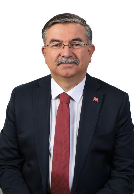 <p><strong>AK PARTİ Sivas Milletvekili İsmet Yılmaz</strong><br />
<br />
1 fezleke.</p>
