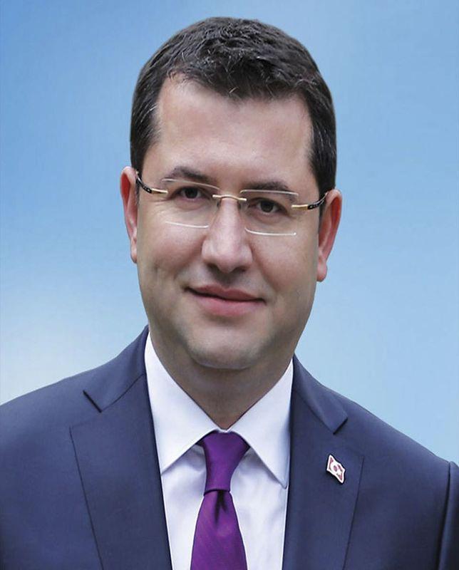 <p><strong>MHP Afyonkarahisar Milletvekili Mehmet Parsak</strong><br />
<br />
1 fezleke.</p>