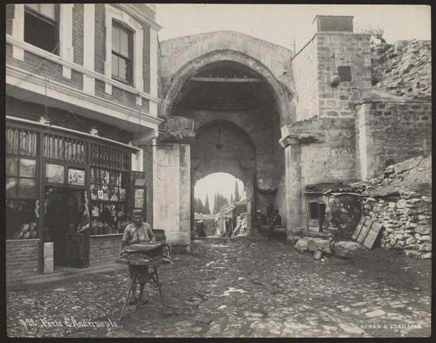 <p><strong>Edirnekapı 1800'ler</strong></p>

<p> </p>
