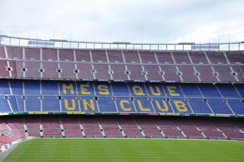 <p>1957 yılında açılan Camp Nou'nun Türkçe karşılığı 'Yeni Saha'.</p>