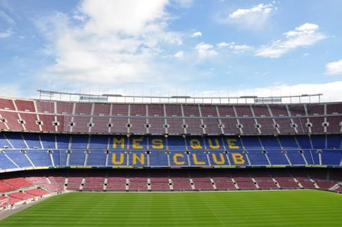 <p>Katalonlar'ın tutku derecesinde bağlı olduğu FC Barcelona'nın evini görmeye her gün binlerce yerli ve yabancı turist geliyor.</p>