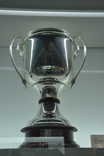 <p>Takımın kazandığı sayısız Avrupa Kupaları'ndan biri. 2004/2005 ligine ait.</p>