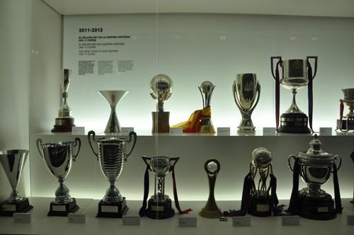 <p>Tam 17 kupa kazanılan 2011-20112, takımın tarihinde geçirdiği en başarılı sezon.</p>