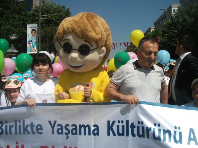 FATİ, 1.000.000 gönüllü namına, 16.05.2013 Perşembe saat 11.00’de İncirli Caddesi Dikilitaş Durağı’ndan başlayarak Bakırköy Özgürlük Meydanı’na kadar yaklaşık 1.000 engelli ve engelsiz arkadaşı ile yürüyüş yaptı. 