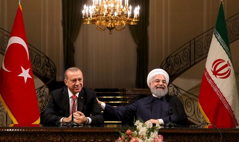 <p>Cumhurbaşkanı Recep Tayyip Erdoğan ve İran Cumhurbaşkanı Hasan Ruhani, İran’ın başkenti Tahran’da gerçekleştirdikleri ikili ve heyetler arası görüşmelerin ardından ortak basın toplantısı düzenledi.</p>

<ul>
</ul>
