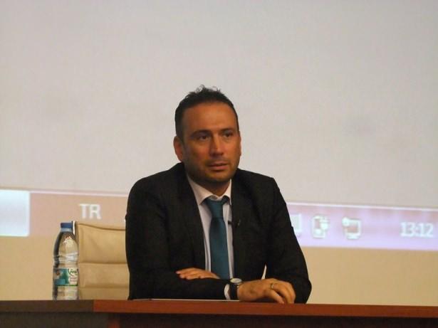 <p>Ertem Şener</p>

<p>Yüreğimiz göğüs kafesimizde takla attı.</p>

