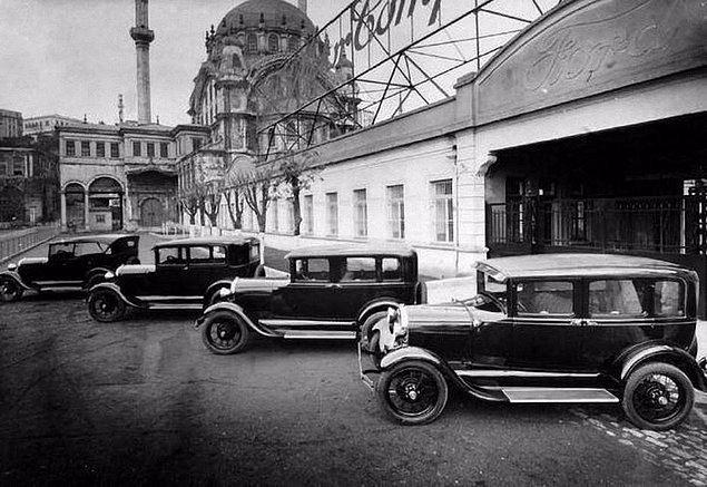 <p>111. 1930'lu yıllar Ford'un Tophane'deki Otomobil Fabrikası</p>