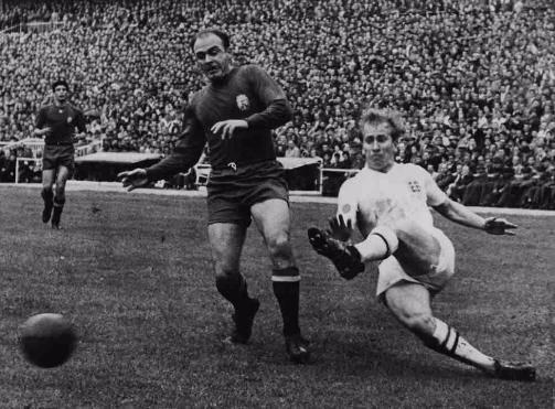 <p>Alfredo Di Stefano - İspanya</p>