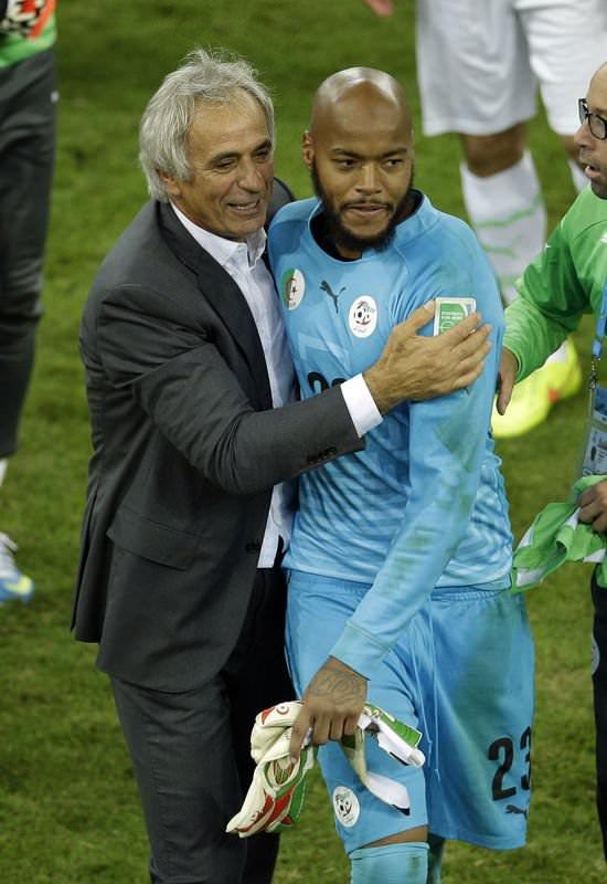 <p>Rais M'Bolhi (Cezayir)</p>
