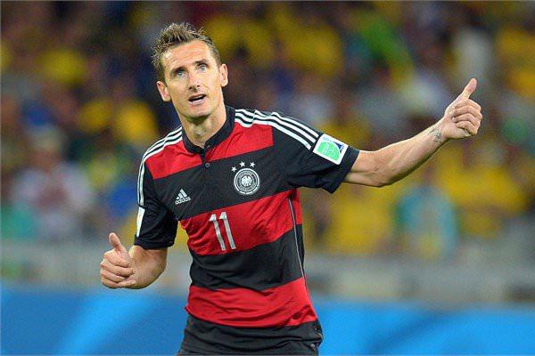 <p><strong>1. Miroslav Klose</strong></p>
<p> </p>
<p>Ülkesi: Almanya Gol sayısı: 16</p>